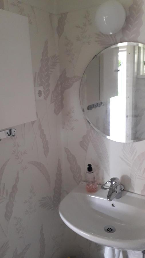 Draenggardens Stuga Pa Genuin Raettviksgard Boda  エクステリア 写真